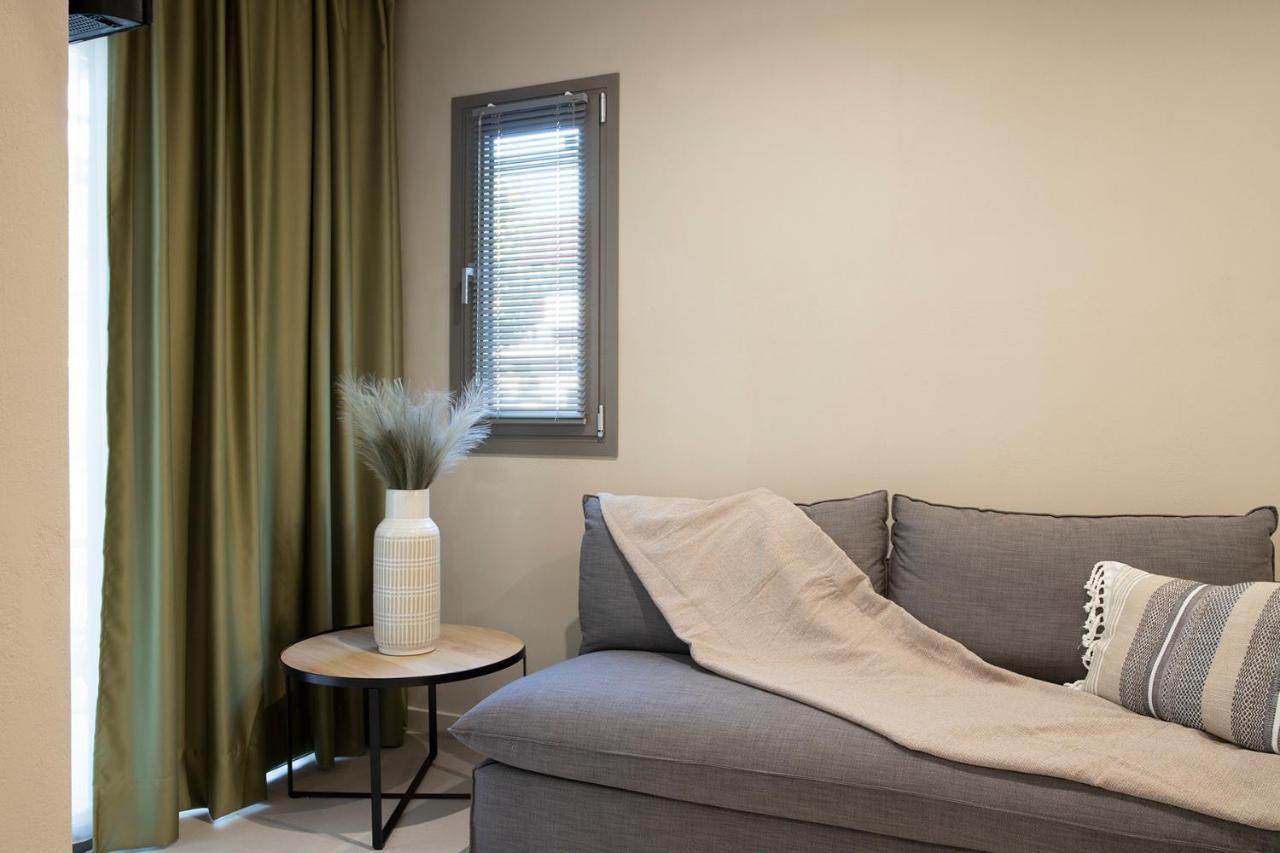 Olympus Suites Paralia Pantaleimonos Ngoại thất bức ảnh