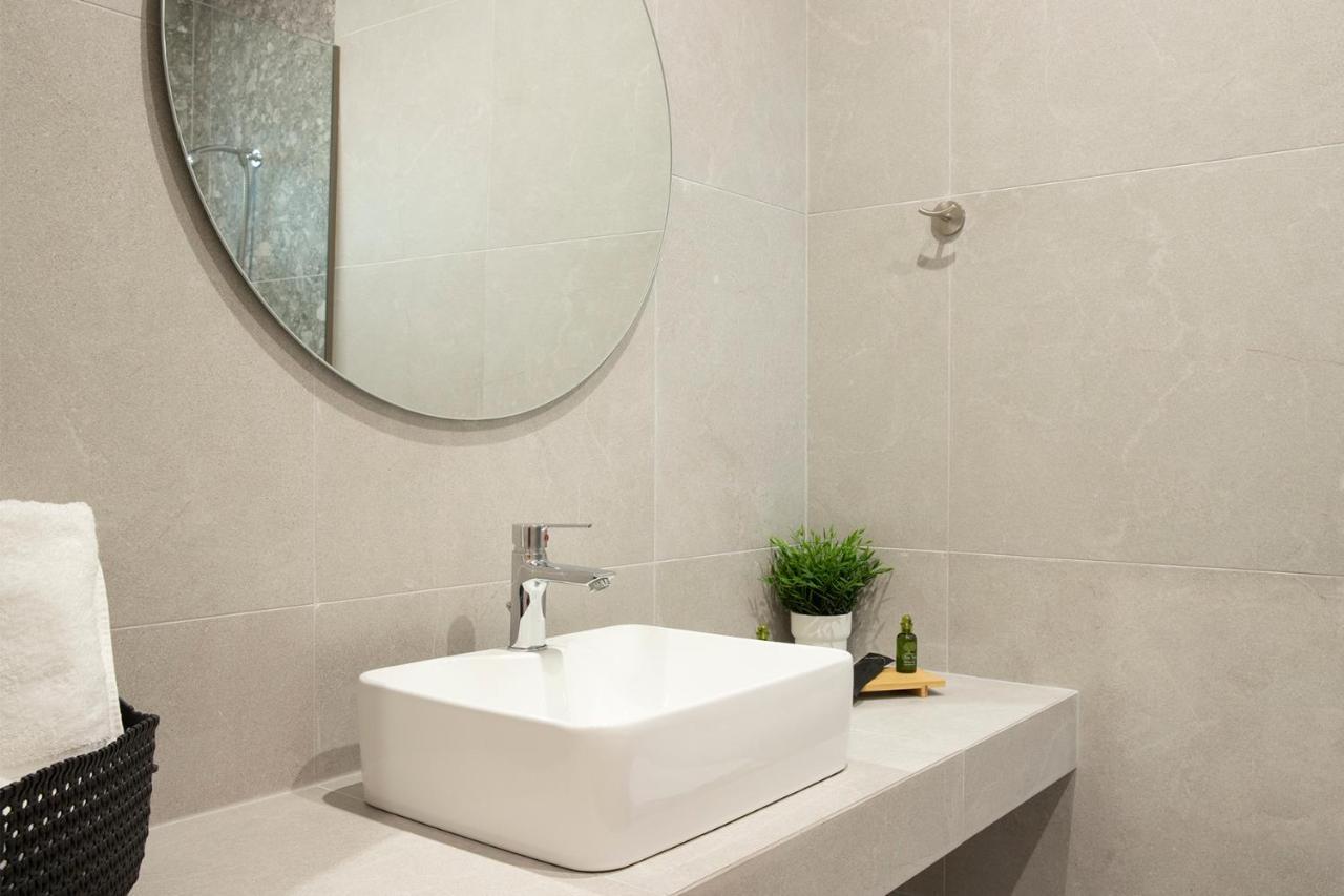 Olympus Suites Paralia Pantaleimonos Ngoại thất bức ảnh