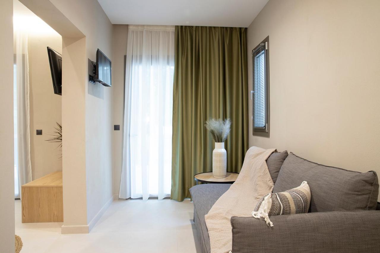 Olympus Suites Paralia Pantaleimonos Ngoại thất bức ảnh